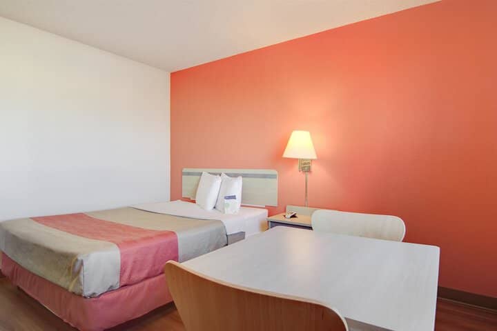 Room 19 of 28